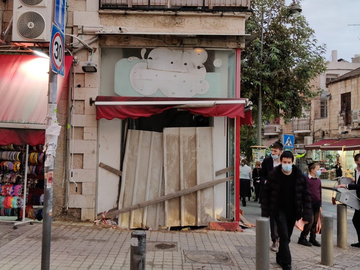 חנויות נסגרות בזו אחר זו: "הסגרים פגעו בזמנים הקריטיים"