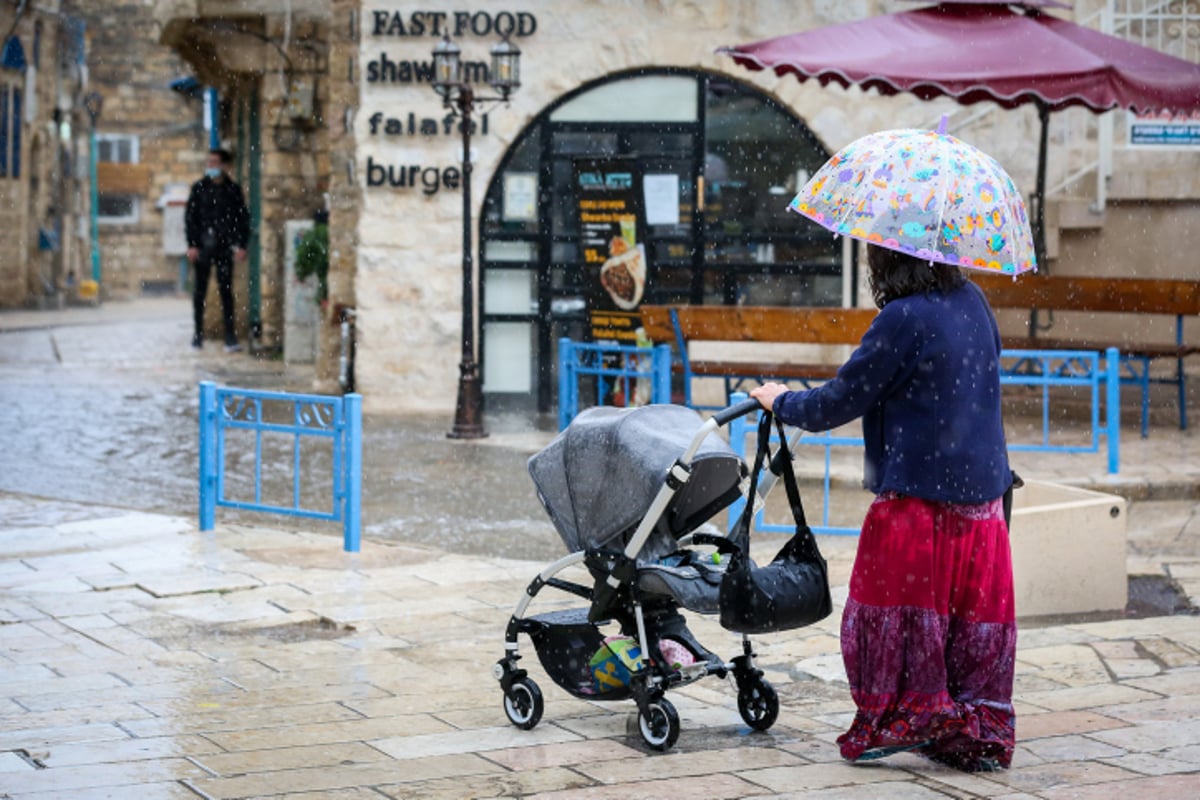 תיעוד רטוב: גשמי הברכה בעיר הקודש צפת