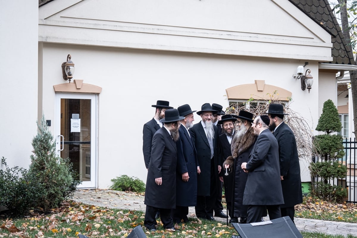 תיעוד: רבה הראשי של רוסיה ביקר בסאטמר