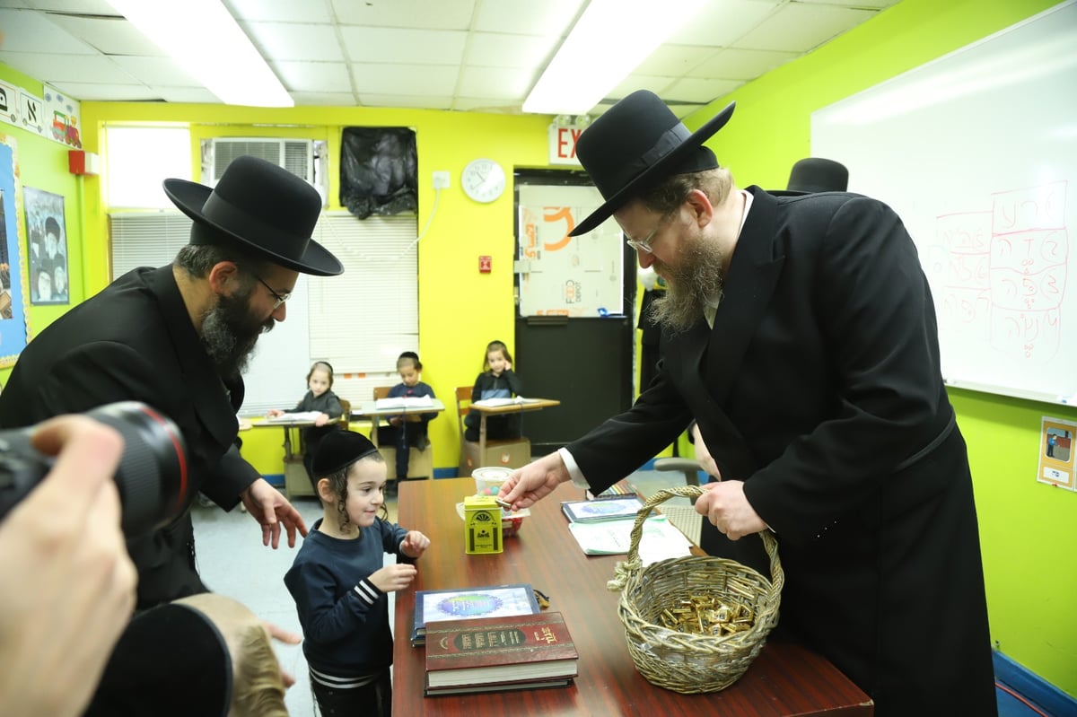 תיעוד נרחב: מסע בן האדמו"ר מגור בארה"ב