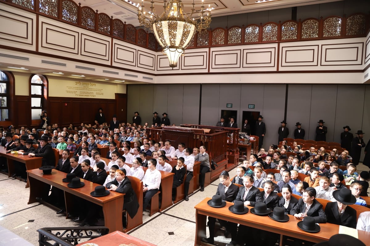 תיעוד נרחב: מסע בן האדמו"ר מגור בארה"ב