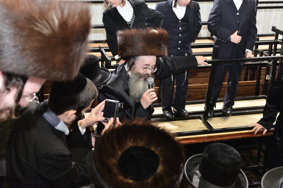 תיעוד: שמחת החתונה בחסידות 'תולדות משה'