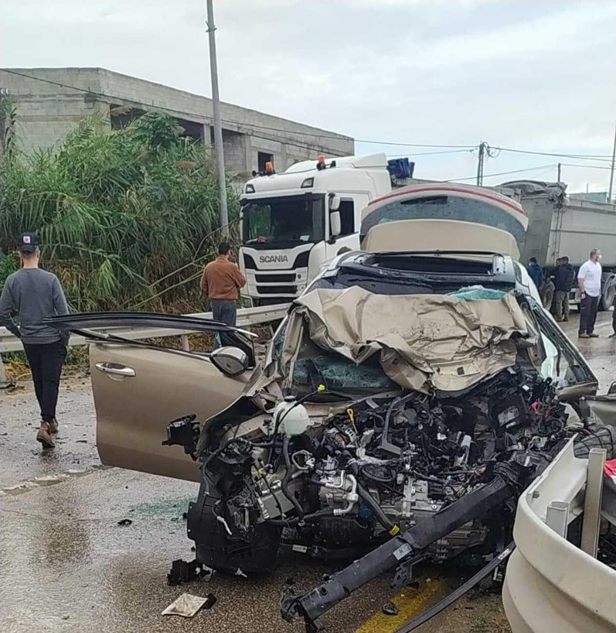 אסון חנוכה: בני זוג חרדים התנגשו במשאית ונהרגו • תיעוד