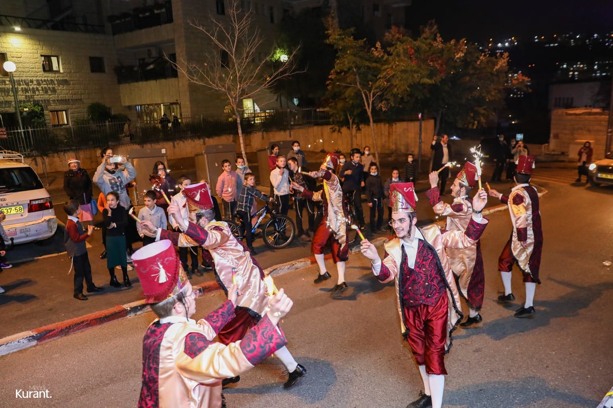 רקדני "האפ קוזאק" שמחו את הירושלמים; תיעוד