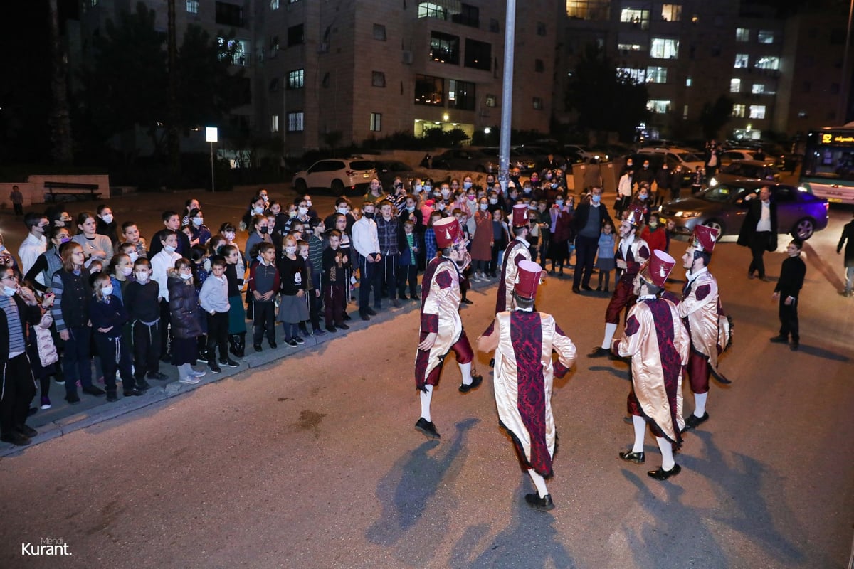 רקדני "האפ קוזאק" שמחו את הירושלמים; תיעוד