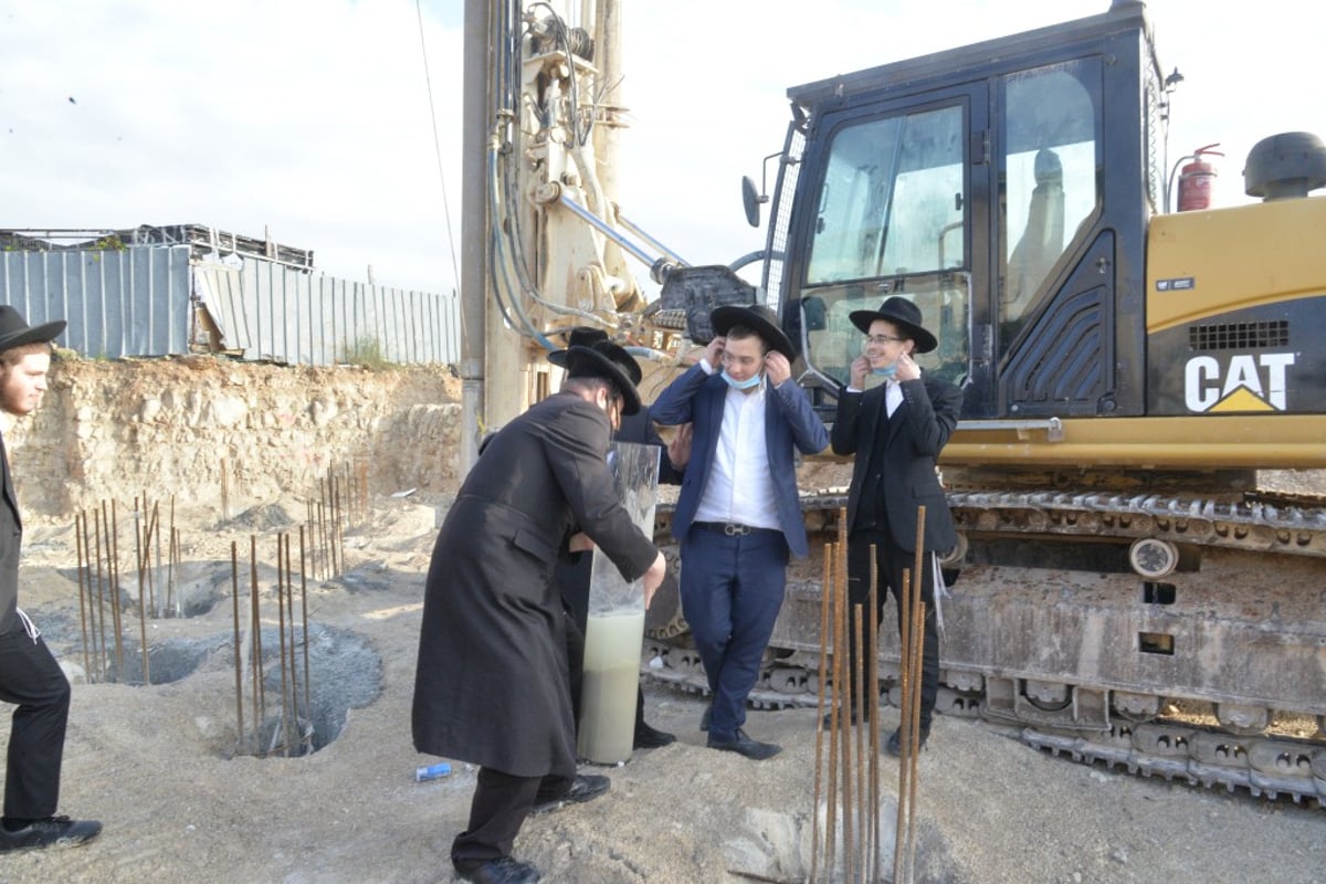 בביתר עילית הניחו אבן פינה ל'קרית הישיבות'