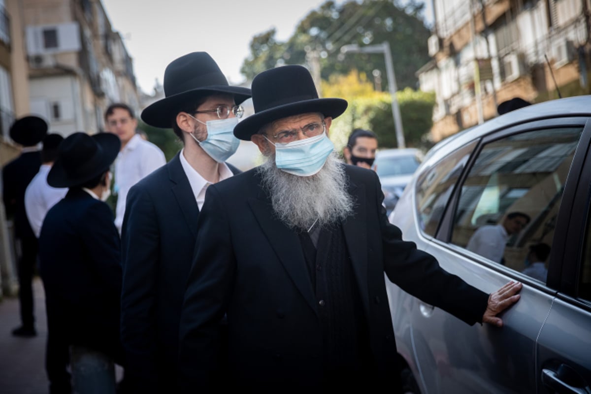 רה"י מגיע להשתתף בישיבת המועצת של דגל התורה