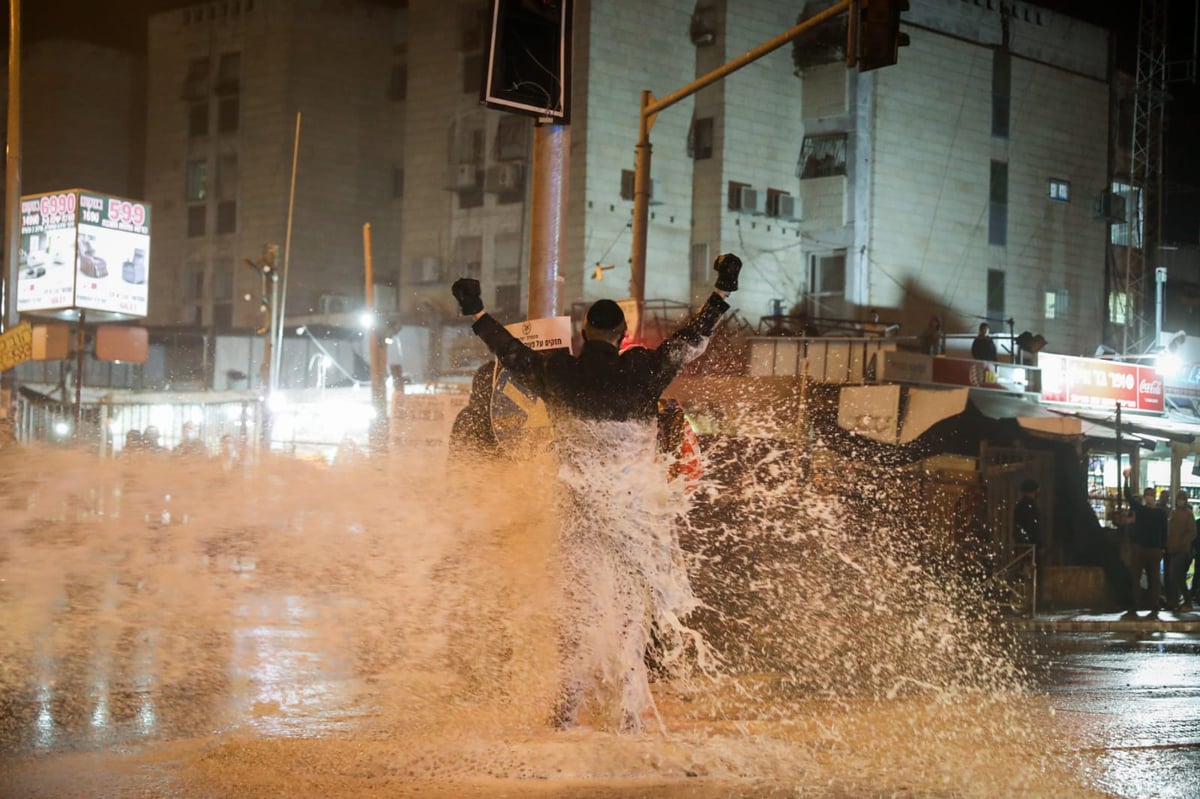 המחאה על מות הנער; 39  מפגינים נעצרו