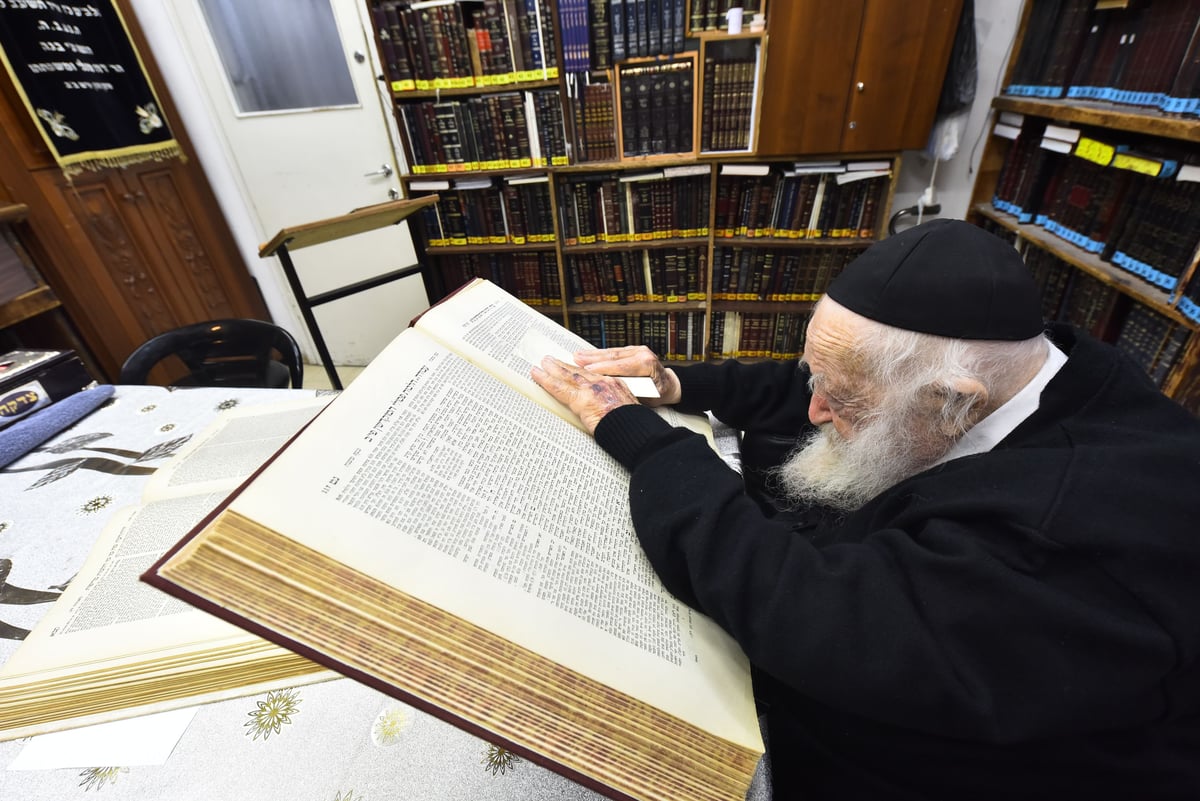 כך ציין מרן שר התורה רבי חיים קנייבסקי את יום הולדתו ה-93