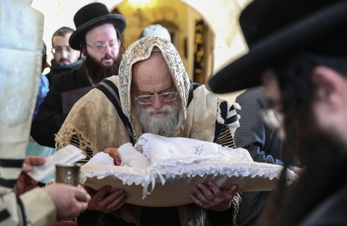 האדמו"ר מתולדות אהרן ערך ברית מילה בצפת