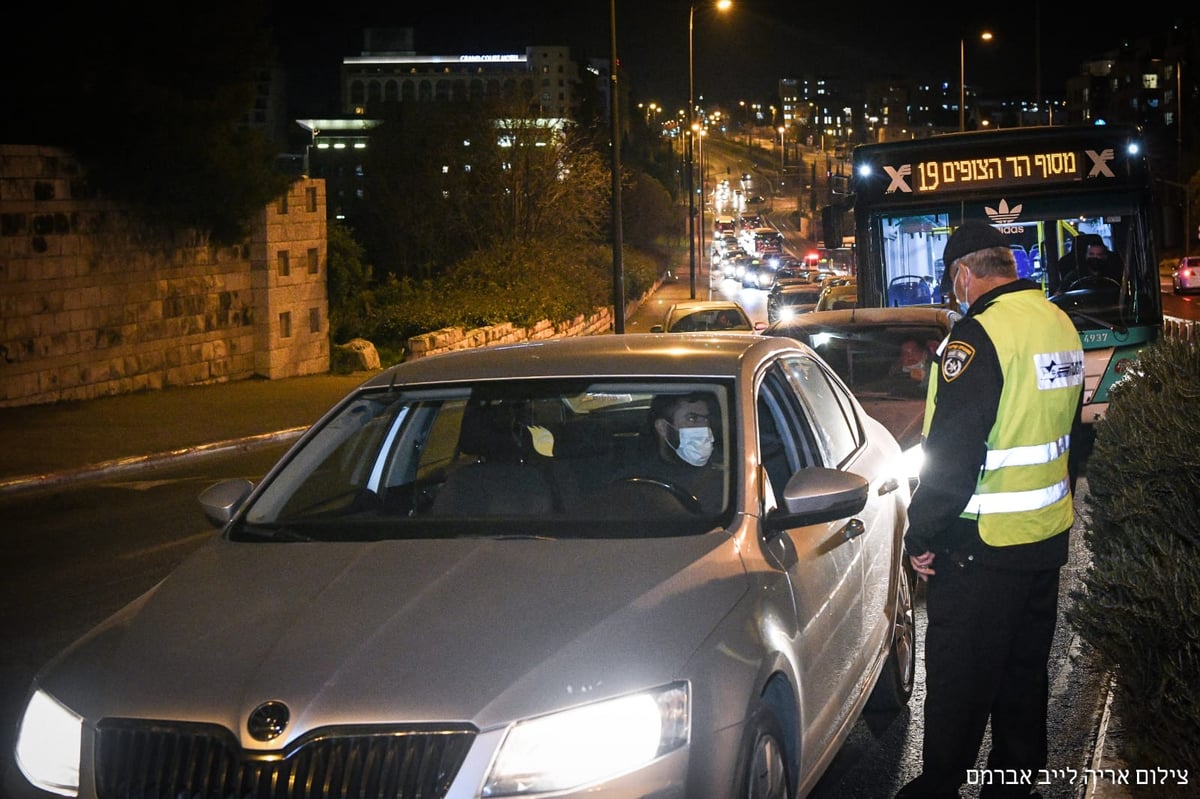 ליד שמעון הצדיק: גלריה ממחסום המשטרה