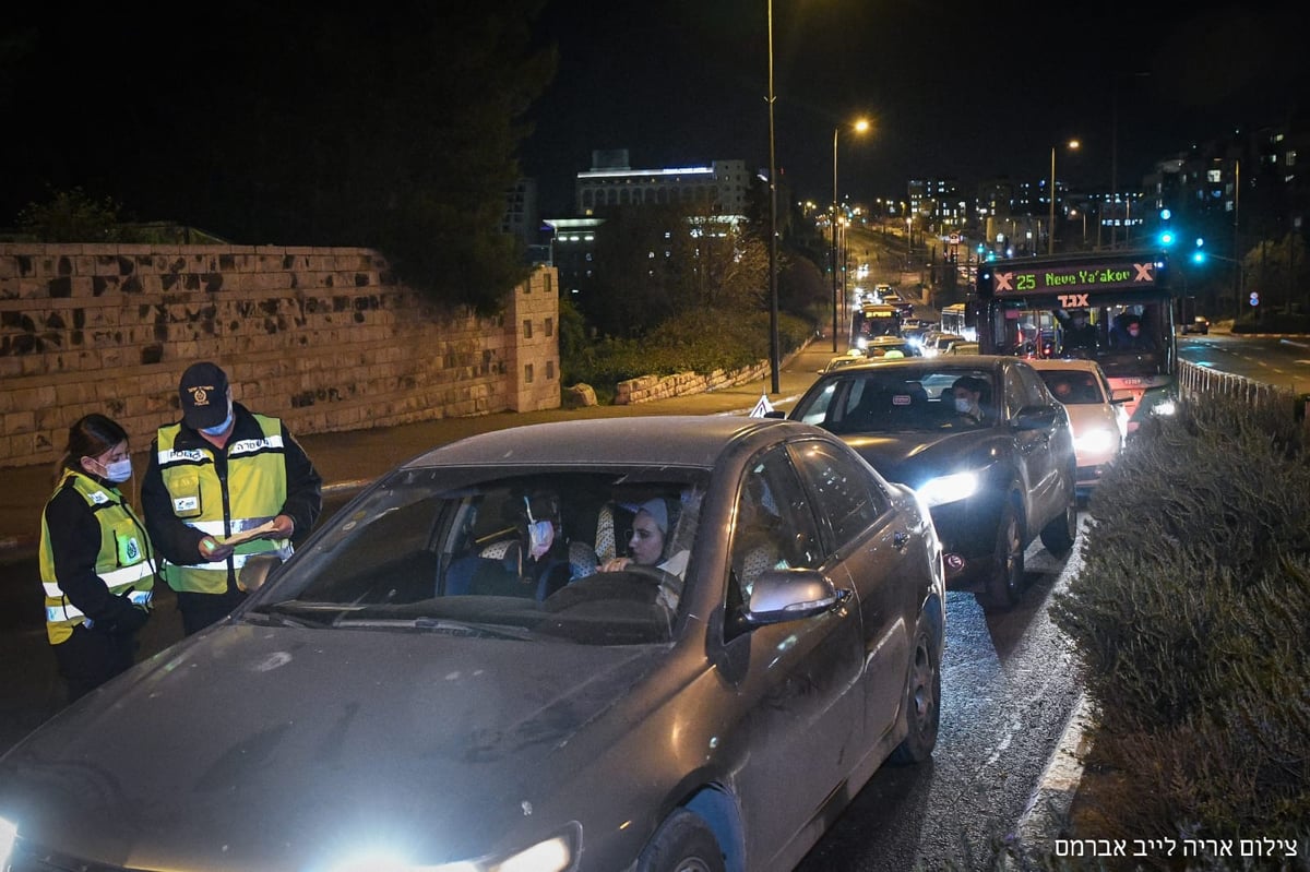 ליד שמעון הצדיק: גלריה ממחסום המשטרה