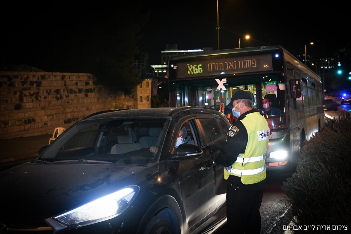 ליד שמעון הצדיק: גלריה ממחסום המשטרה