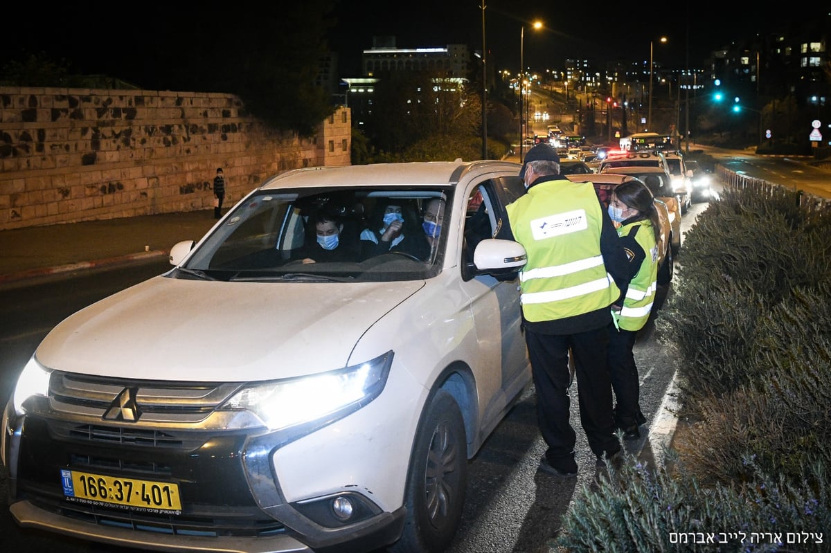 ליד שמעון הצדיק: גלריה ממחסום המשטרה