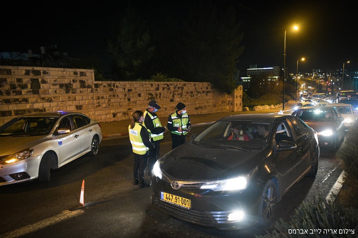 ליד שמעון הצדיק: גלריה ממחסום המשטרה