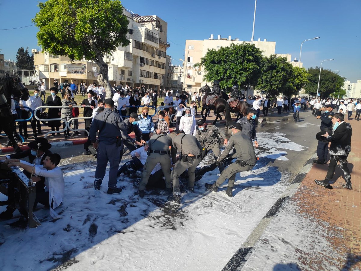 זעם: אנשי הפלג התפרעו; הרב שניסה להרגיע - נעצר בכוח