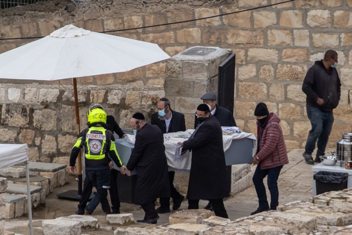 אדלסון, ביקש להיטמן בירושלים עיר הקודש, שהייתה משאת נפשם של מיליוני יהודים בכל הדורות.