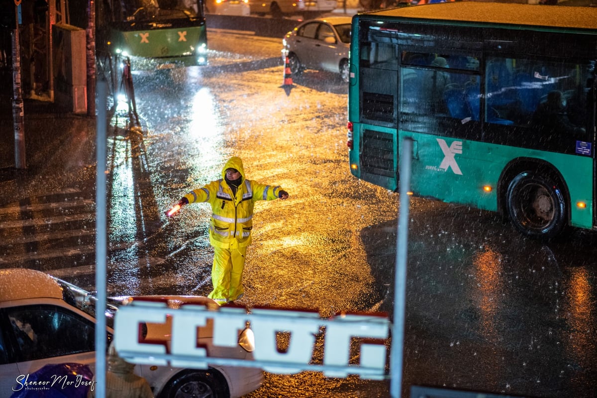 תיעוד מרענן: רחובות ירושלים בגשם הסוער