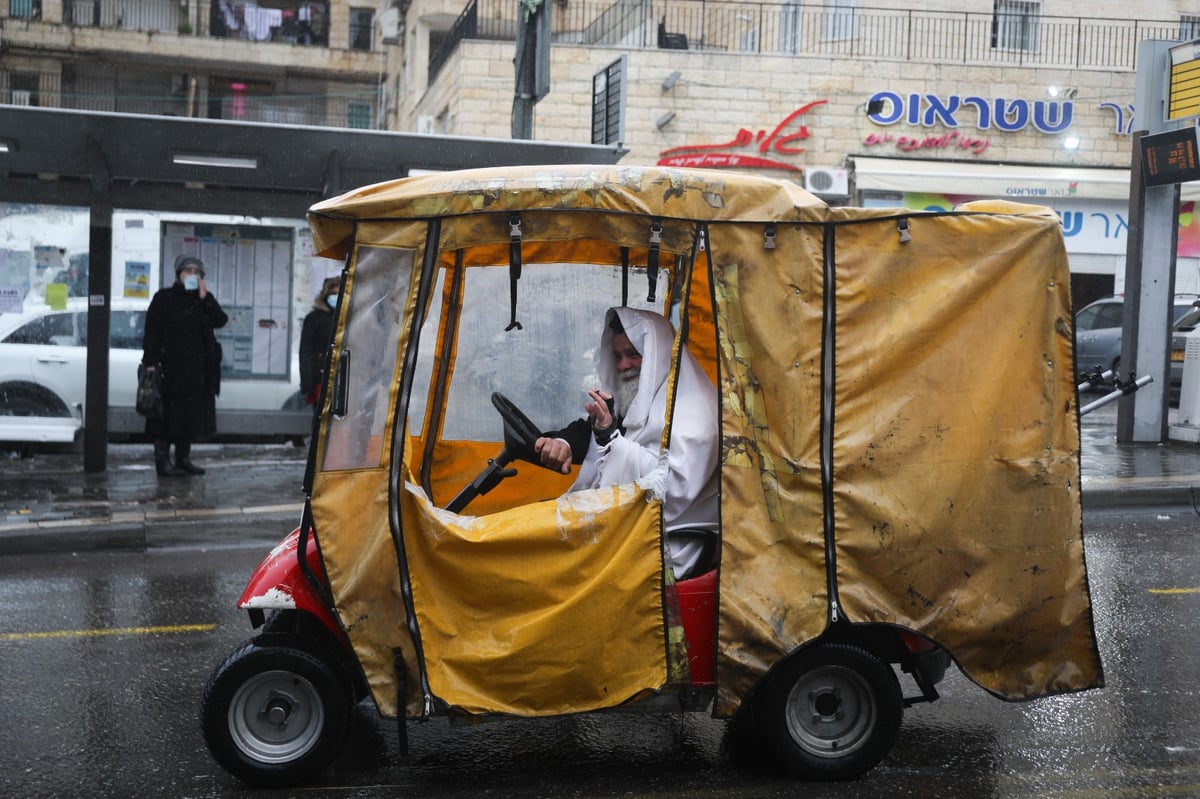 תיעוד: כוחות משטרה פשטו על שוק מאה שערים