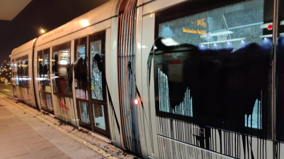 הקיצונים השחיתו את הרכבת הקלה בי-ם