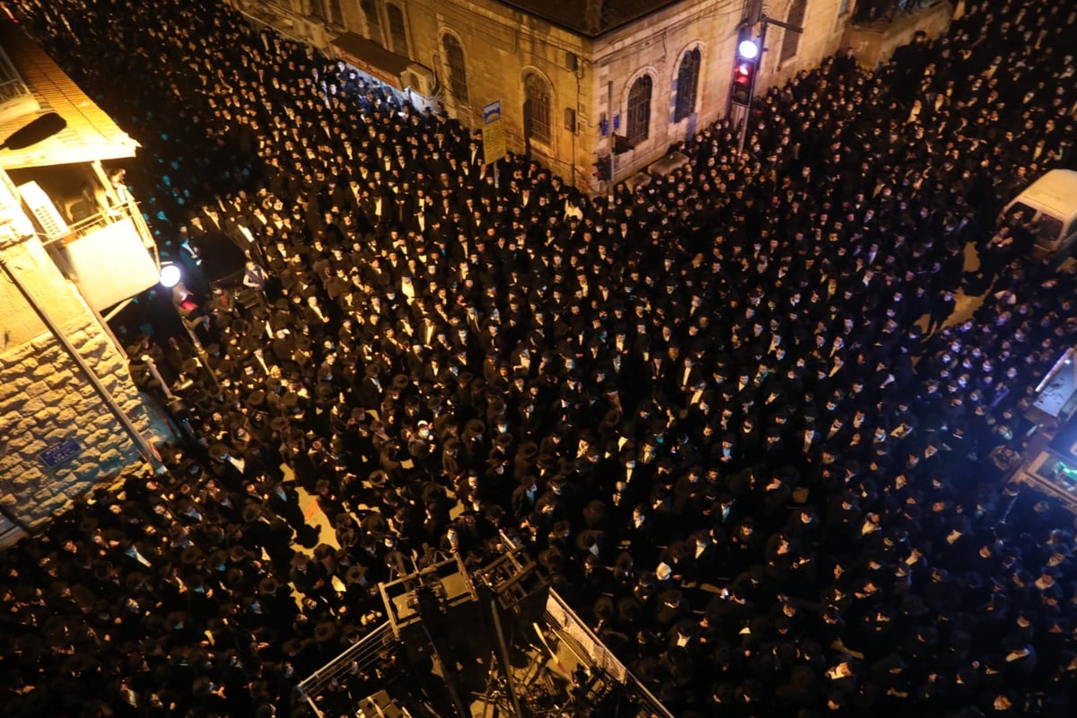 מסע הלווית הגאון רבי יצחק שיינר זצוק"ל • גלריה