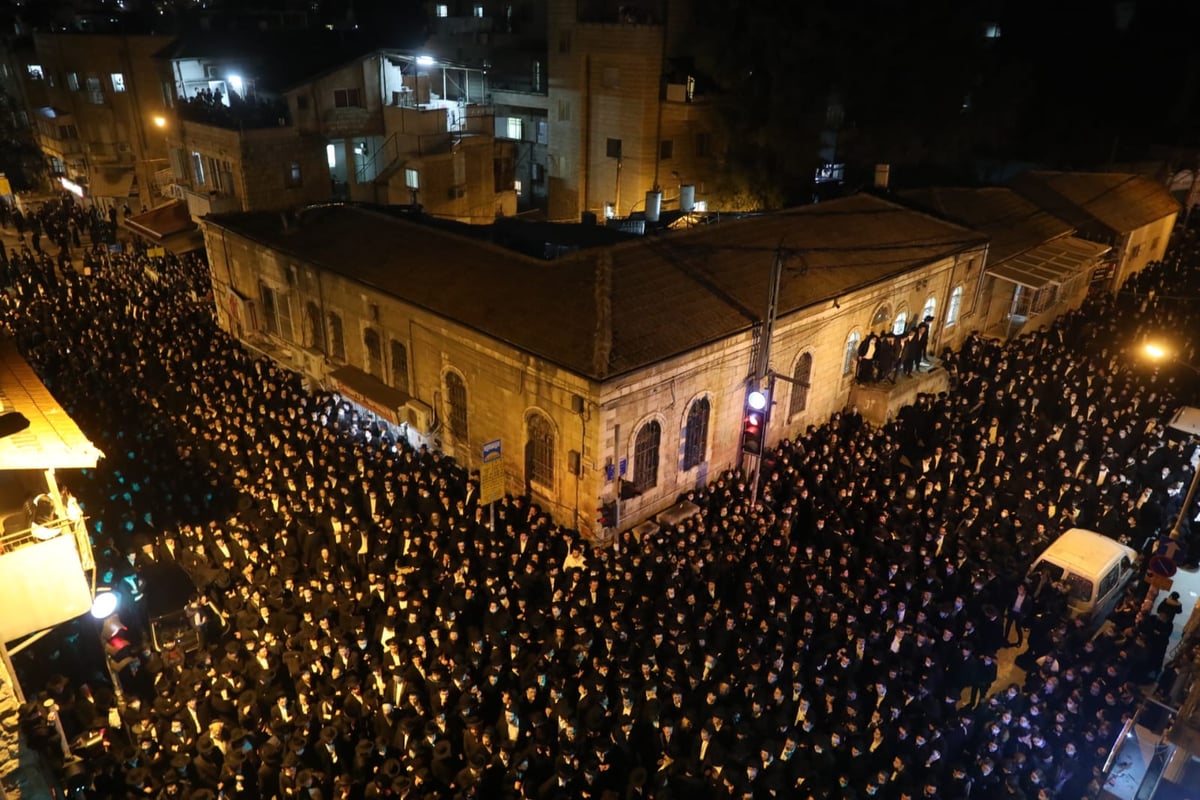 מסע הלווית הגאון רבי יצחק שיינר זצוק"ל • גלריה