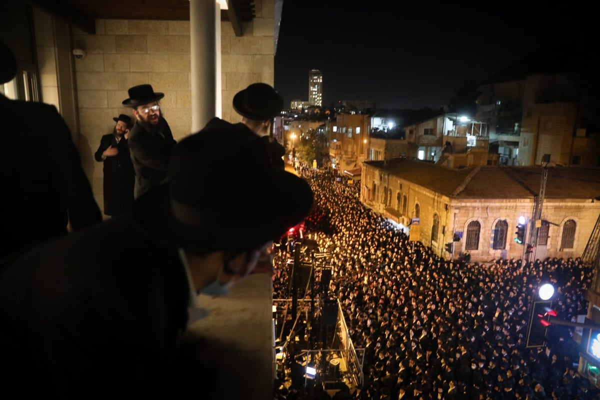 מסע הלווית הגאון רבי יצחק שיינר זצוק"ל • גלריה