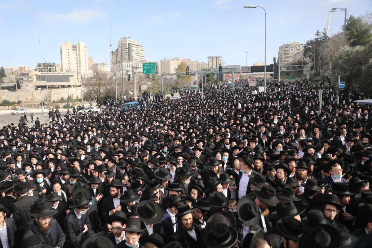 הגרמ"ד סולובייצ'יק זצ"ל נטמן בהר המנוחות