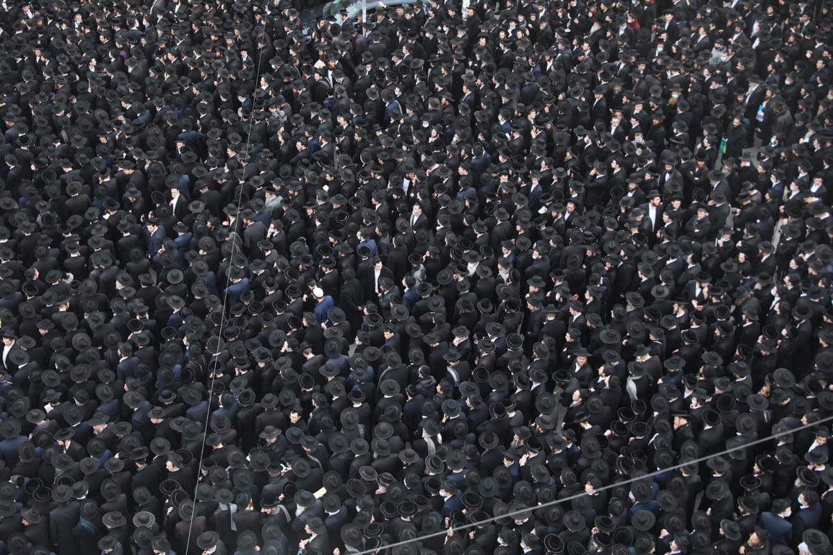 רבבות בלווית ראש ישיבת בריסק הגרמ"ד סולובייצ'יק זצ"ל