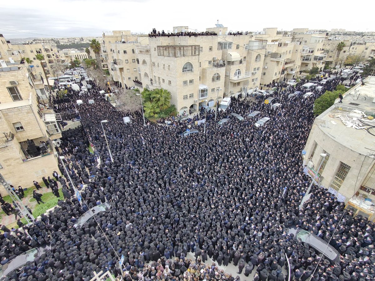 רבבות בלווית ראש ישיבת בריסק הגרמ"ד סולובייצ'יק זצ"ל