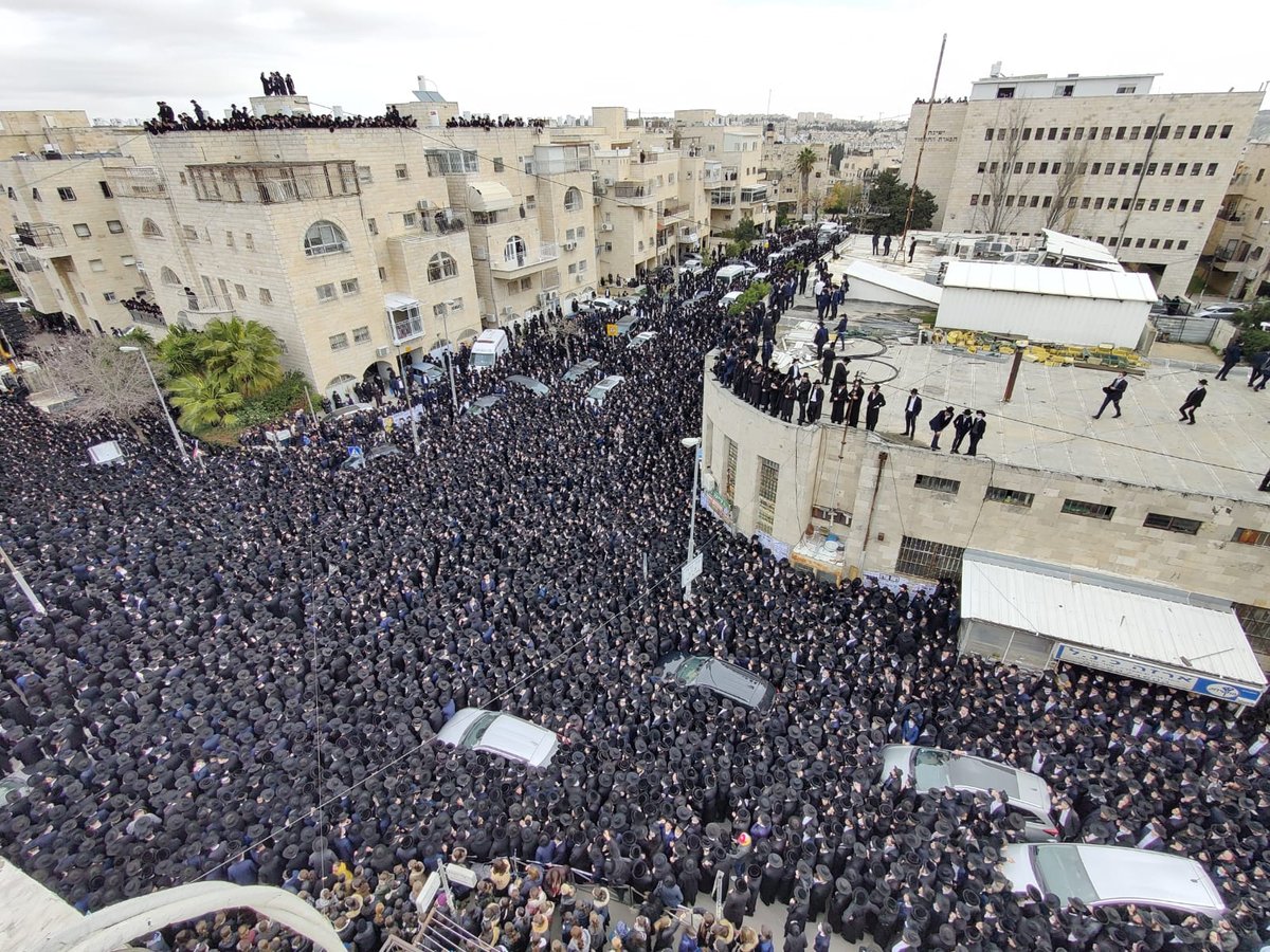 רבבות בלווית ראש ישיבת בריסק הגרמ"ד סולובייצ'יק זצ"ל