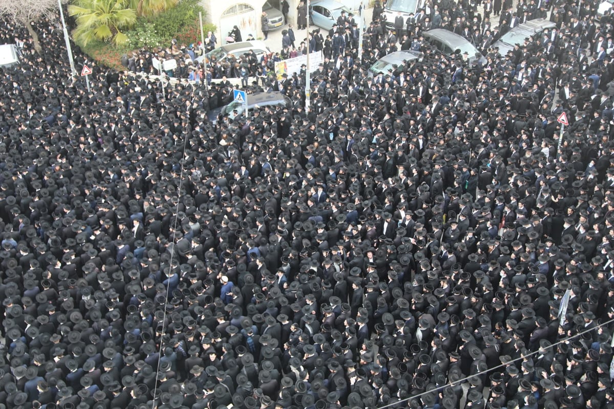 רבבות בלווית ראש ישיבת בריסק הגרמ"ד סולובייצ'יק זצ"ל