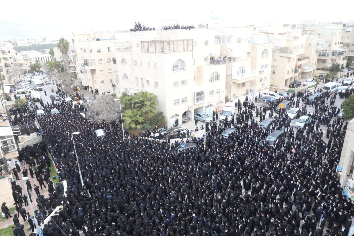 רבבות בלווית ראש ישיבת בריסק הגרמ"ד סולובייצ'יק זצ"ל