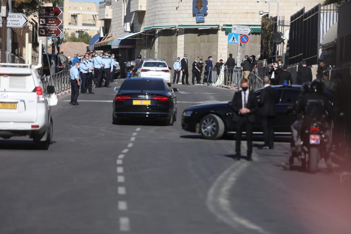 נתניהו כפר באישומים שהוגשו נגדו - ועזב את בית המשפט