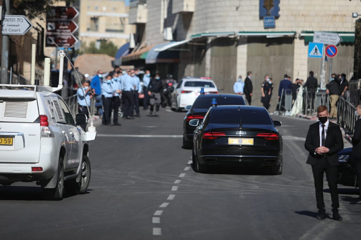 נתניהו כפר באישומים שהוגשו נגדו - ועזב את בית המשפט