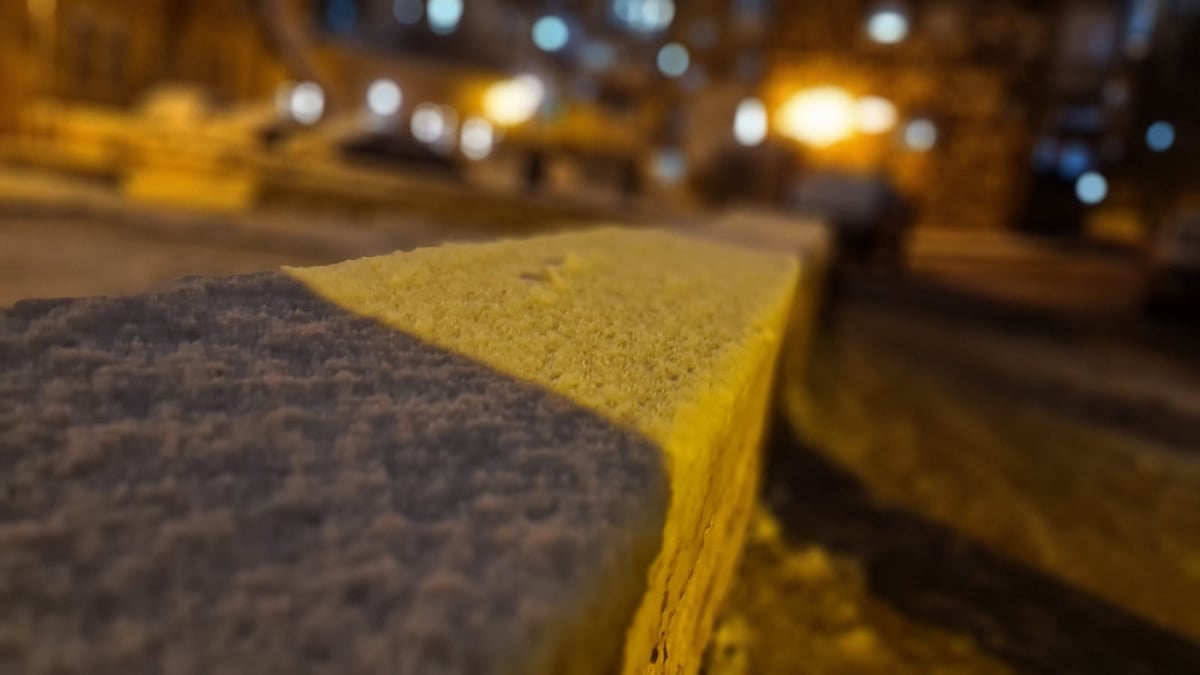 השלג בירושלים:  מאה שערים נצבעה בלבן