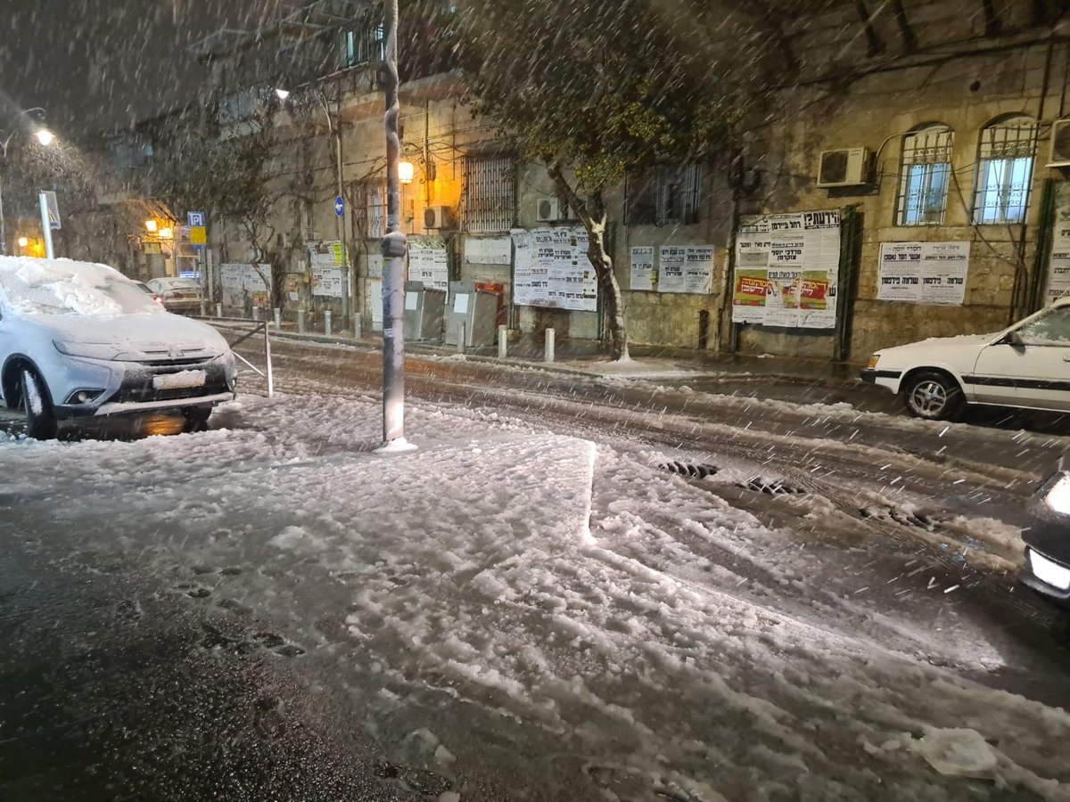 השלג בירושלים:  מאה שערים נצבעה בלבן