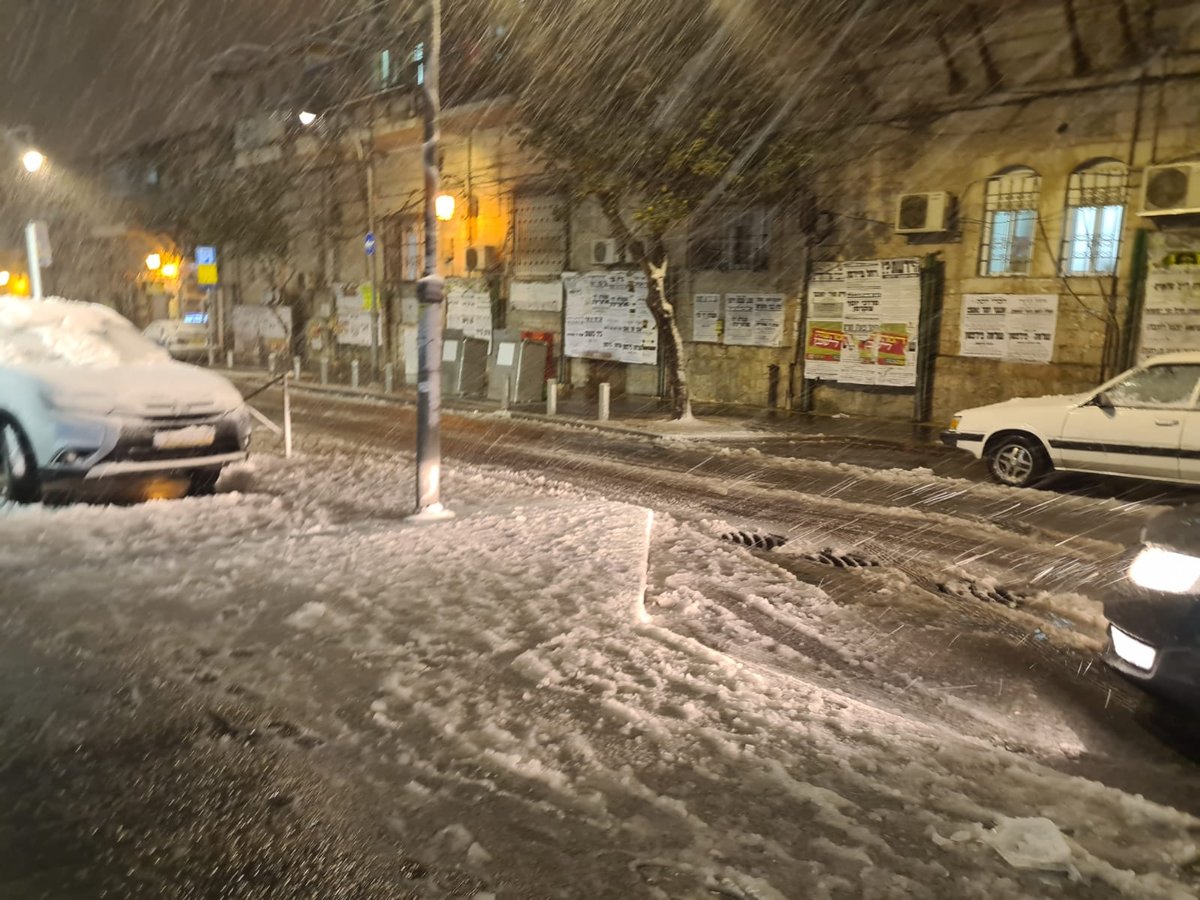 השלג בירושלים:  מאה שערים נצבעה בלבן