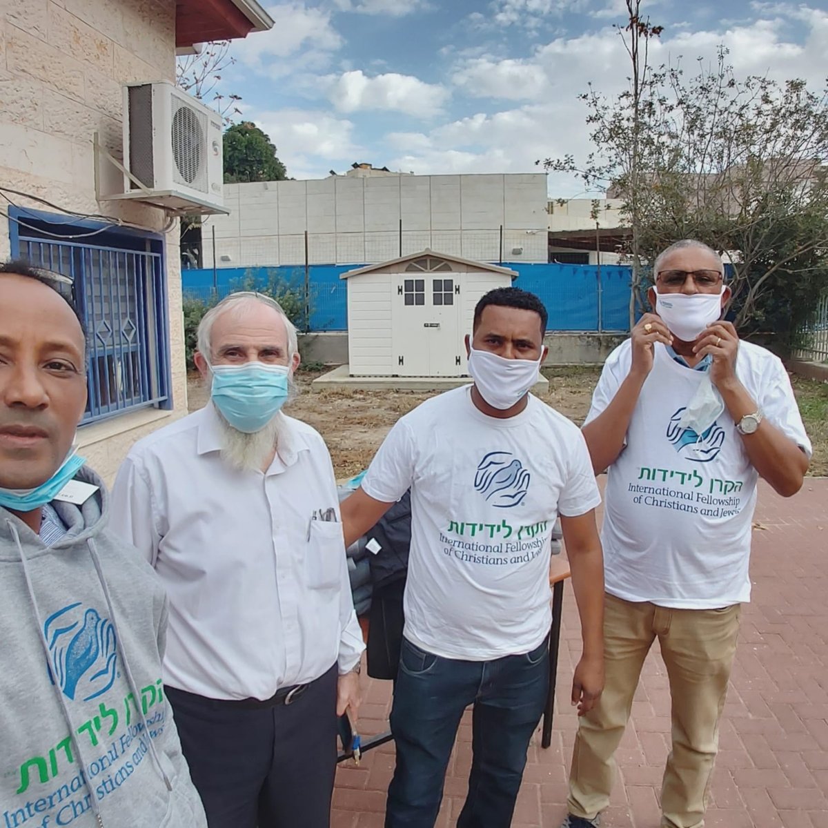 אלפי שמיכות ורדיאטורים חולקו לקשישים