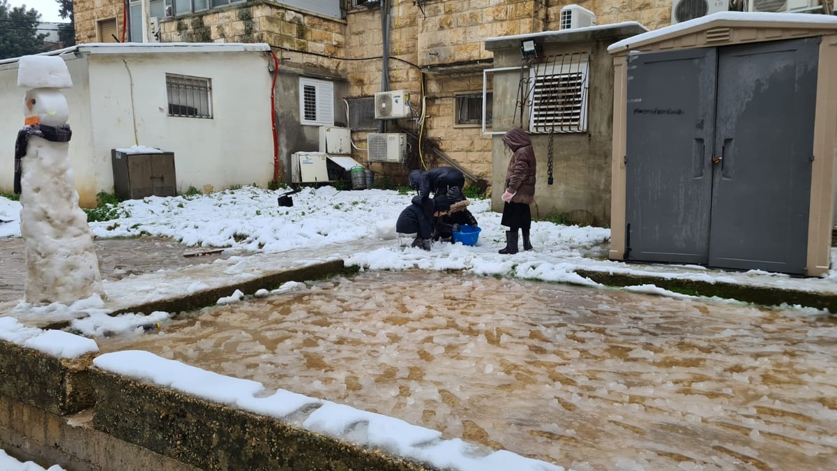 אלו הן בובות השלג של הילדים הירושלמים