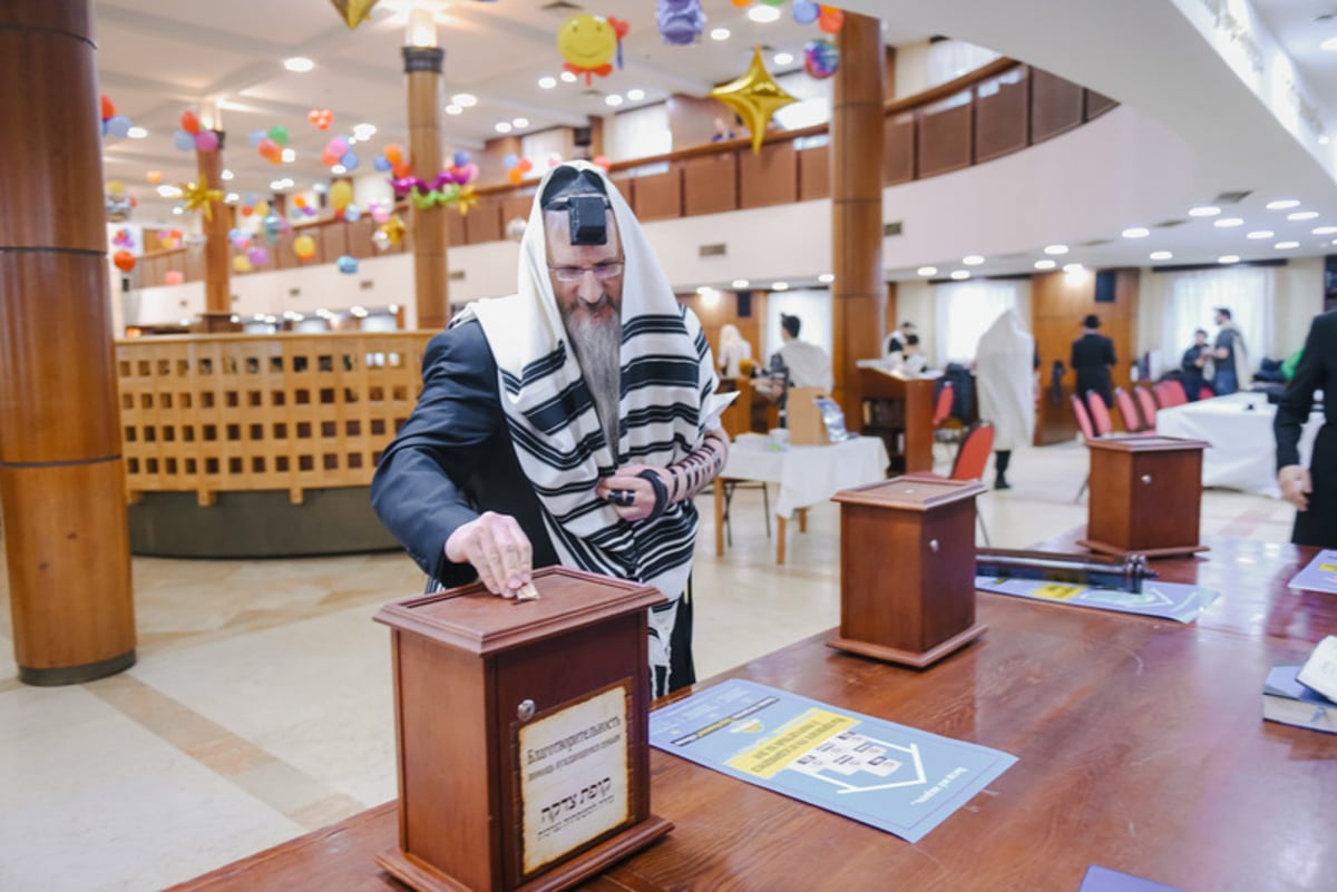 חגיגת פורים בבית הכנסת המרכזי בבירת רוסיה