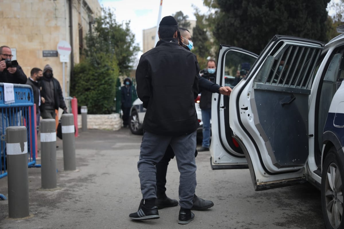 התפרעויות פורים: "פריקת עול, מניע גזעני"