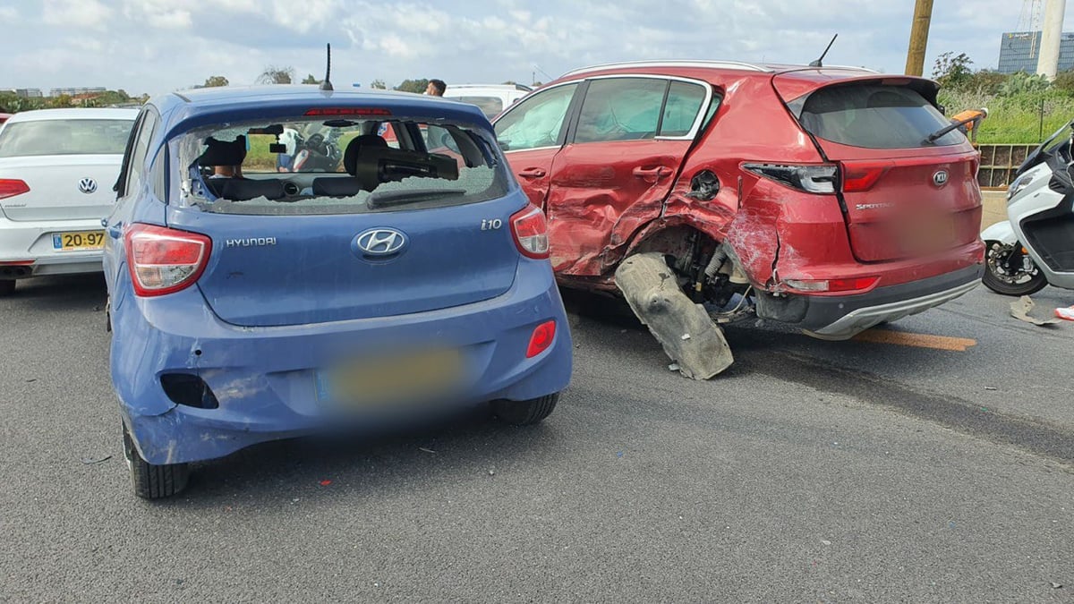 המרדף הסתיים בתאונה, פצועים ורכב שעלה באש