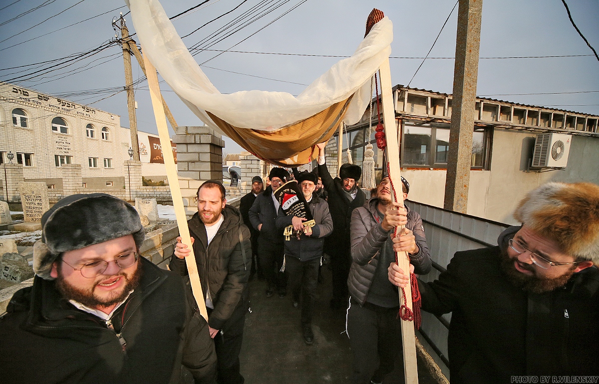 חלו בקורונה והתחייבו לכתוב ס"ת; כך נחגג המעמד המיוחד