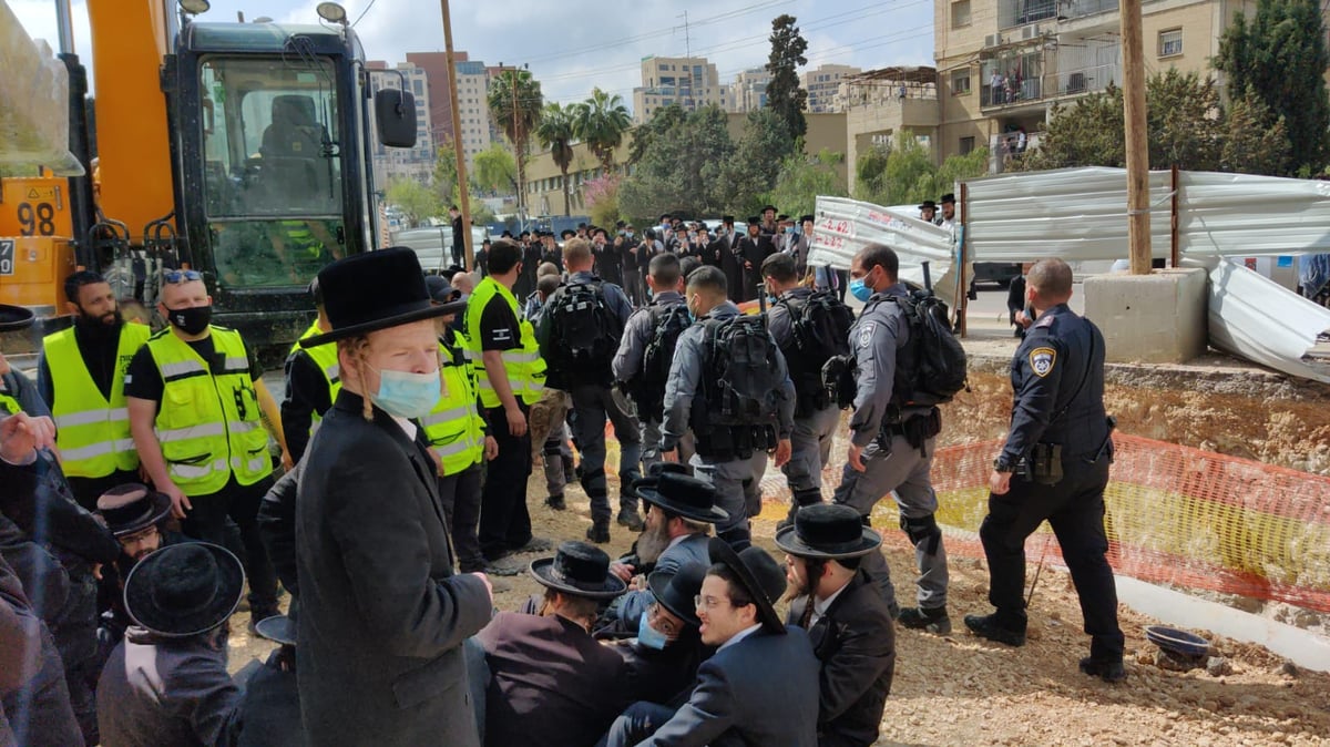 'מחאת הרכבת הקלה': לראשונה עם הרב הבכיר מברסלב