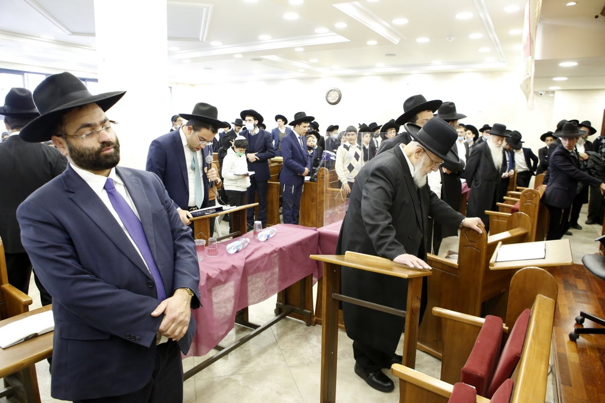 ראש הישיבה הגר"ש כהן בברית מילה לנינו