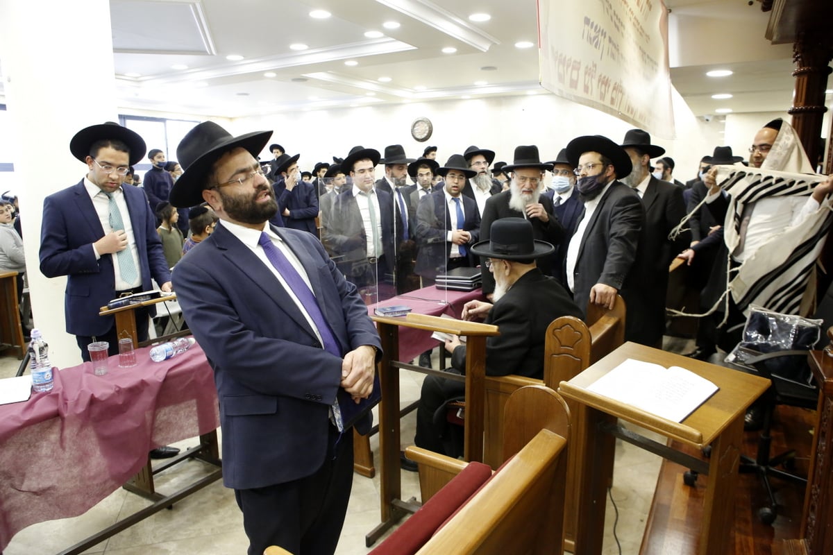 ראש הישיבה הגר"ש כהן בברית מילה לנינו