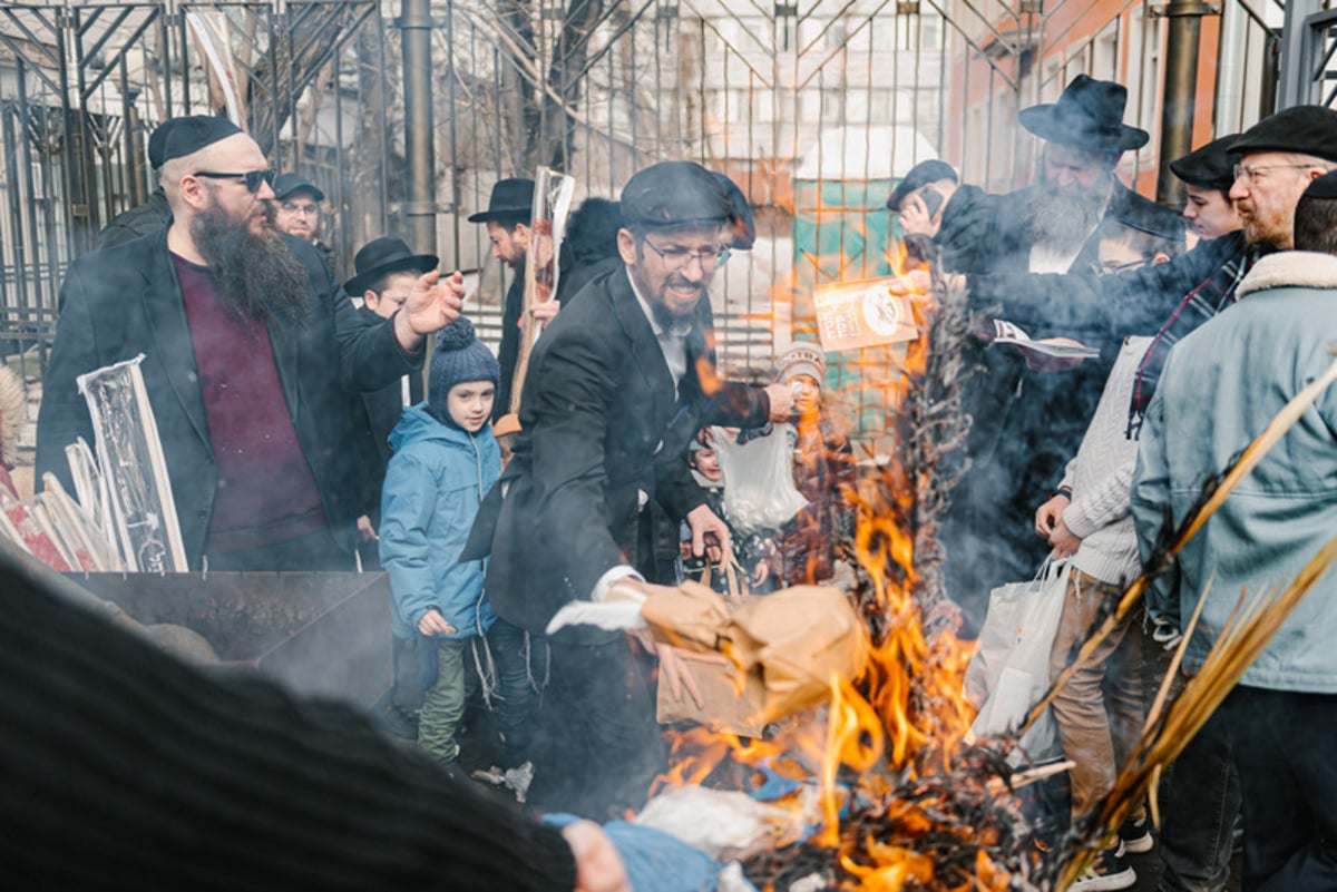 ערב פסח בבירת רוסיה: מכירת ושריפת חמץ