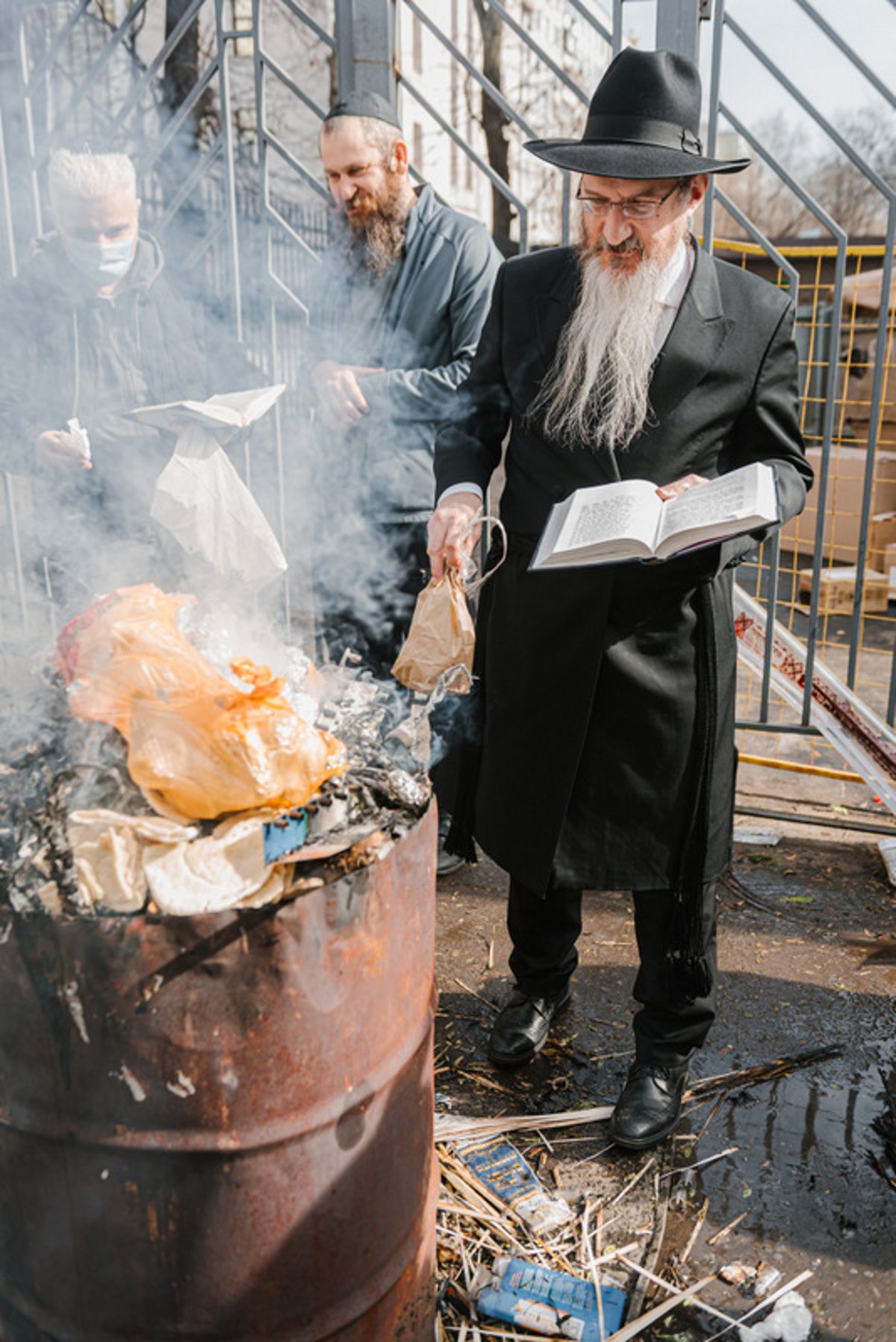 ערב פסח בבירת רוסיה: מכירת ושריפת חמץ