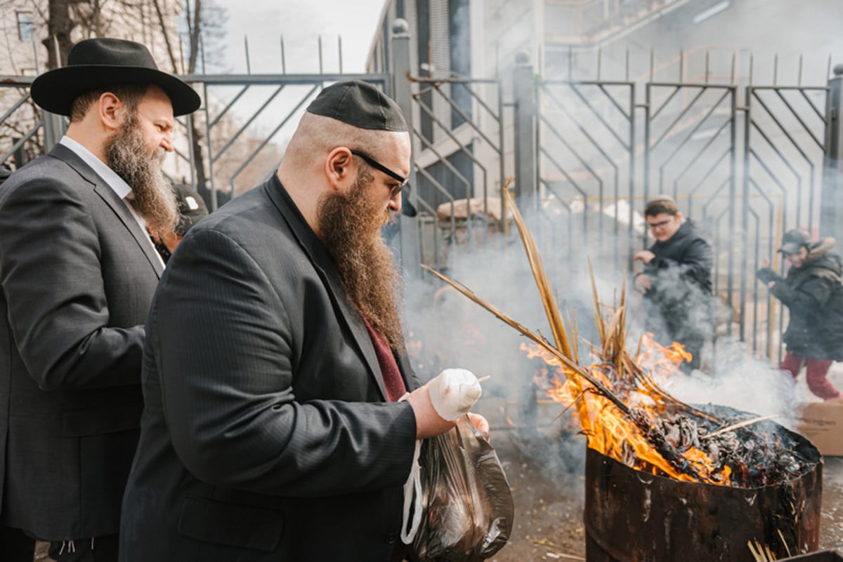 ערב פסח בבירת רוסיה: מכירת ושריפת חמץ